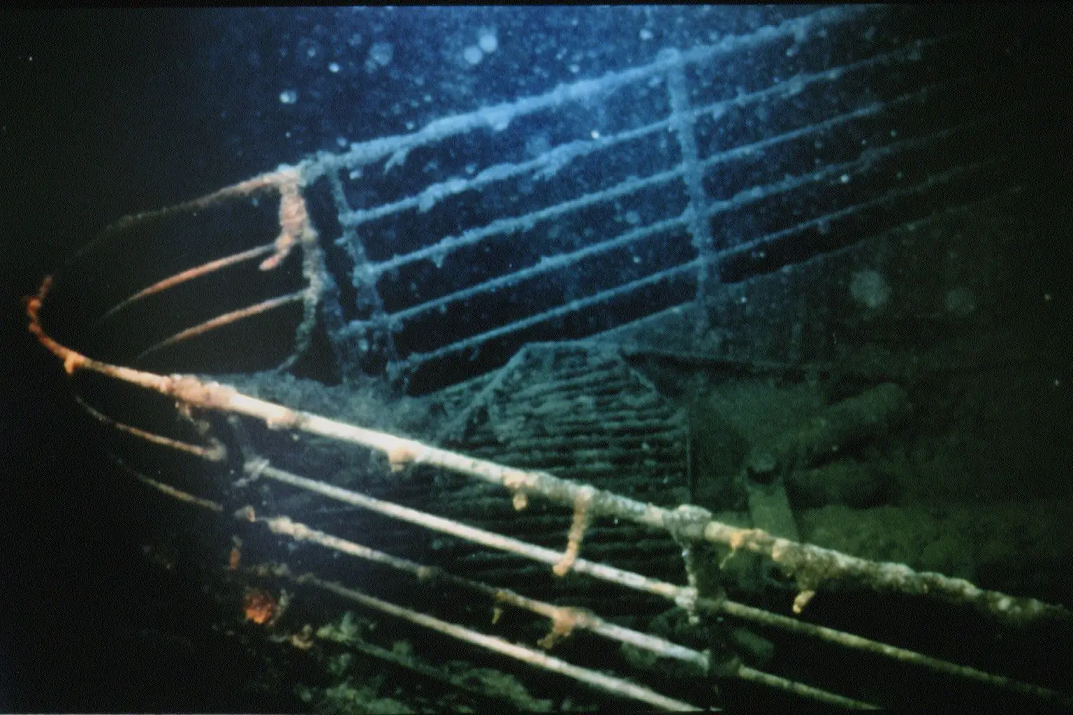 Destroços do Titanic no fundo do oceano Atlântico