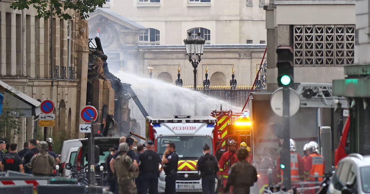 Pelo menos 29 feridos após explosão e incêndio no centro de Paris