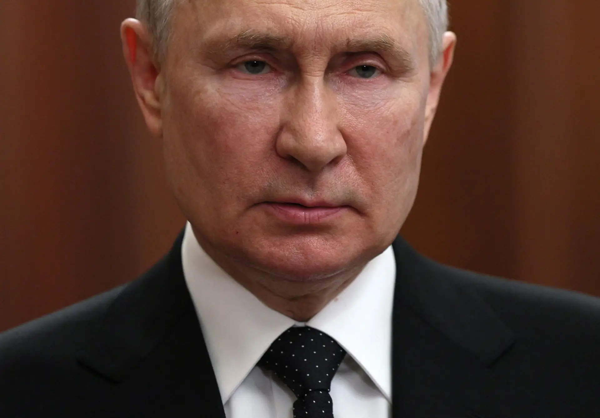 Avião de Putin aterrou em São Petersburgo
