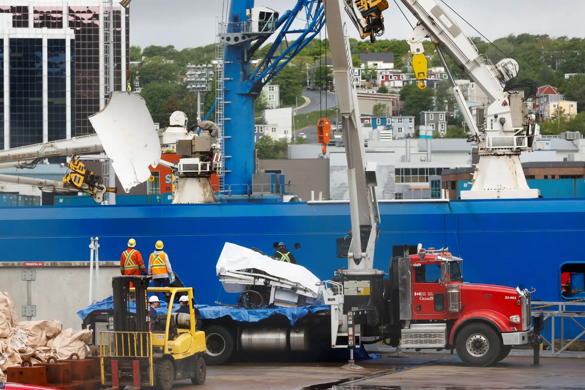 Destroços do Titan transportados para São João da Terra Nova