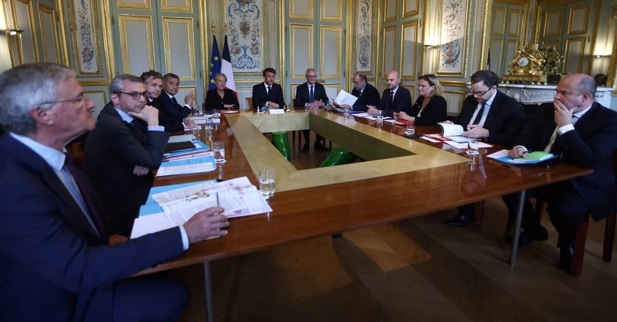 Tumultos pela morte de Nahel: Macron, Borne e sete ministros em reunião de emergência no Eliseu