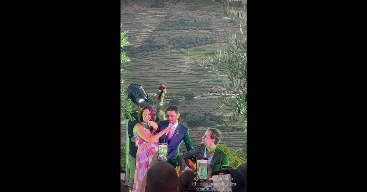 Bernardo Silva e António Zambujo cantam juntos no casamento do futebolista com Inês Degener Tomaz