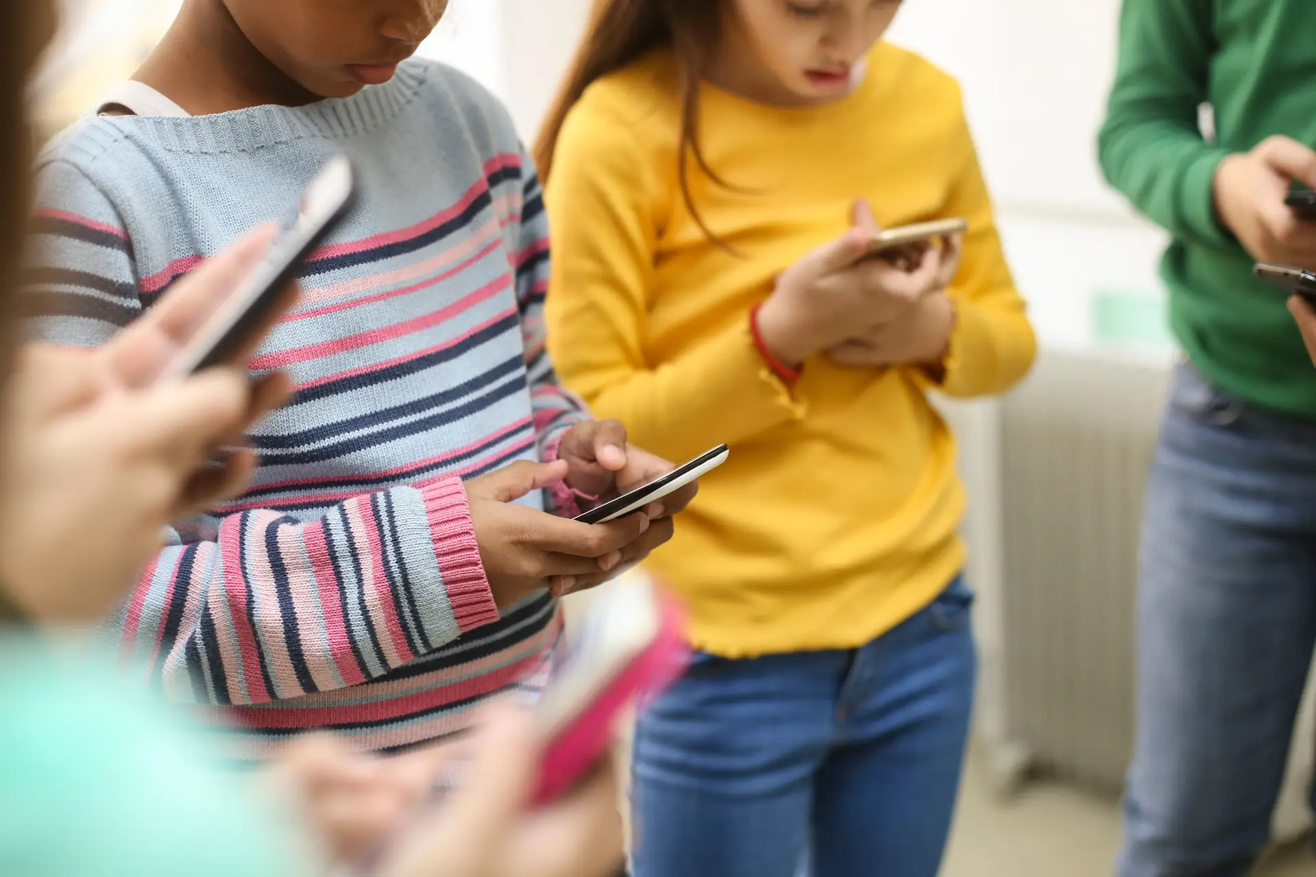 Dona do Facebook, Instagram e WhatsApp não faz tudo o que pode para proteger menores, denuncia ex-funcionário