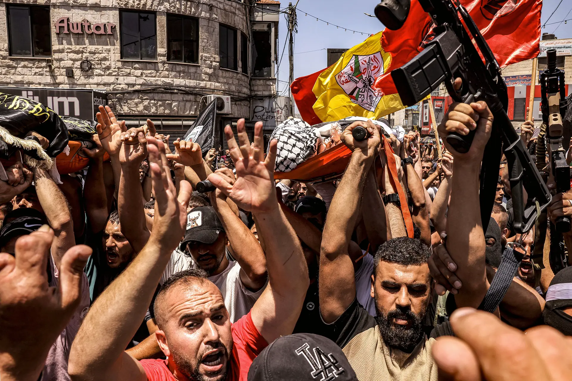 Funeral de um palestiniano morto durante a investida de Israel, em Jenin