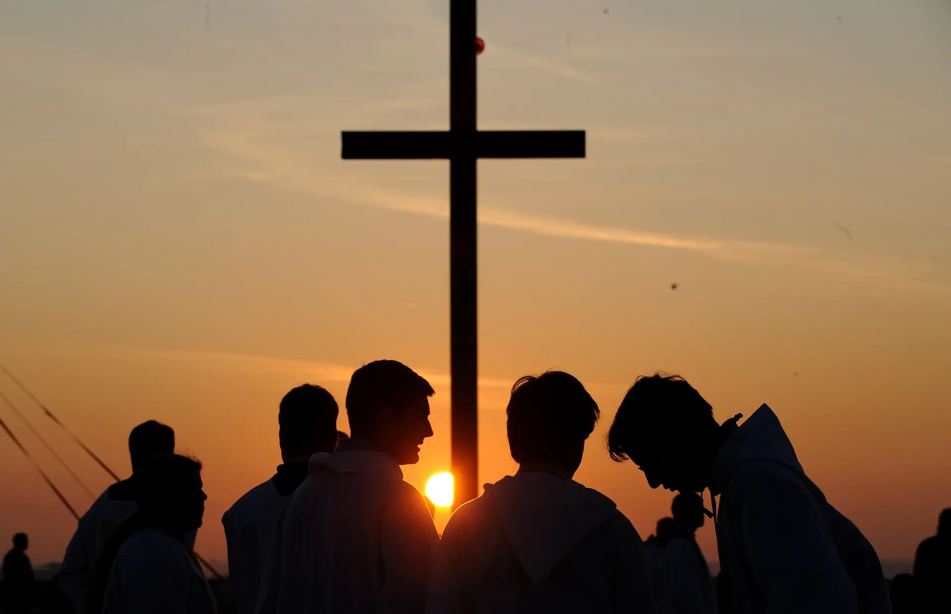 Estudo: maioria dos jovens portugueses são religiosos, mas não são praticantes e nem têm intenção de ir à Jornada Mundial da Juventude