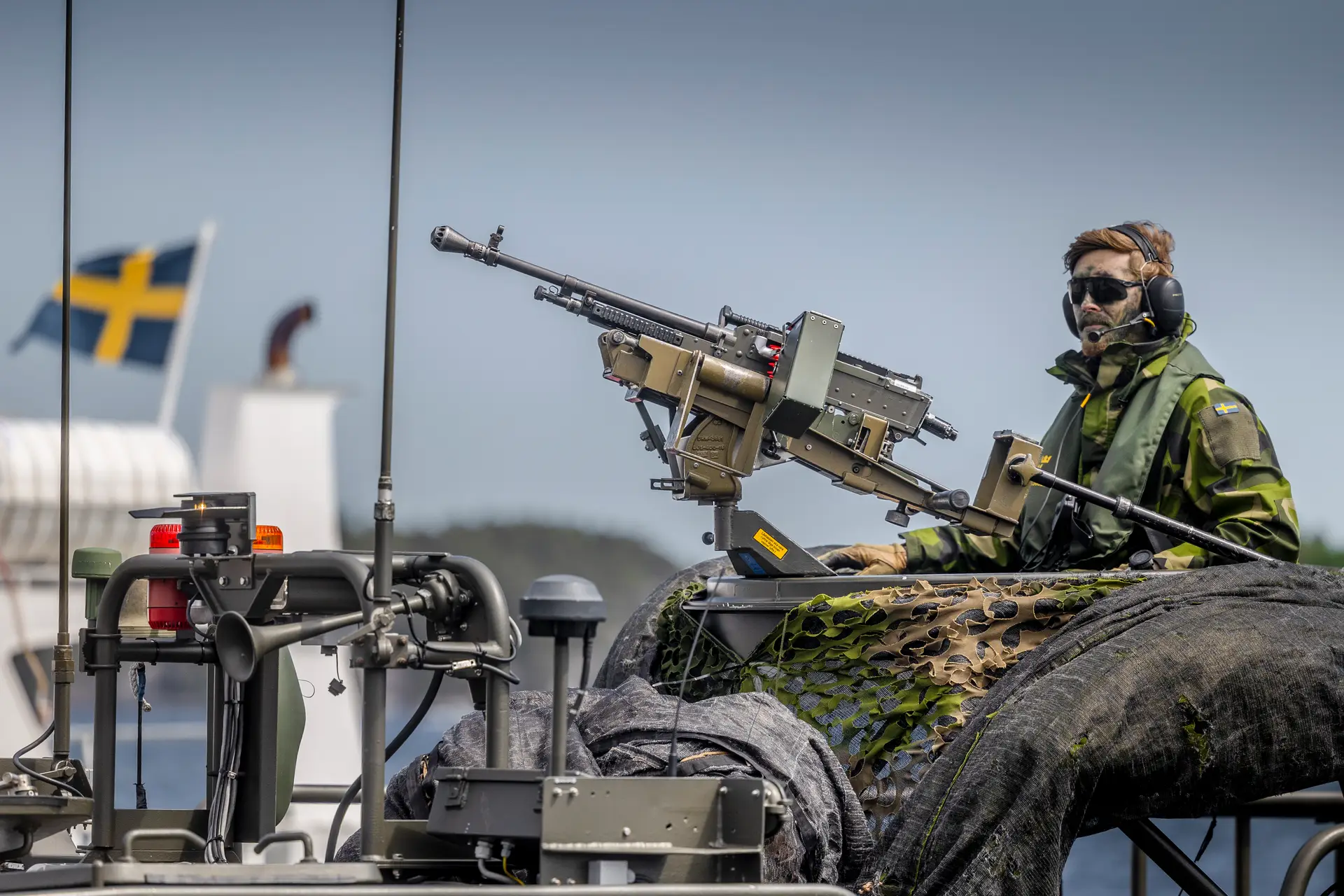 Um soldado sueco durante os exercícios militares da NATO no Báltico, em junho de 2022