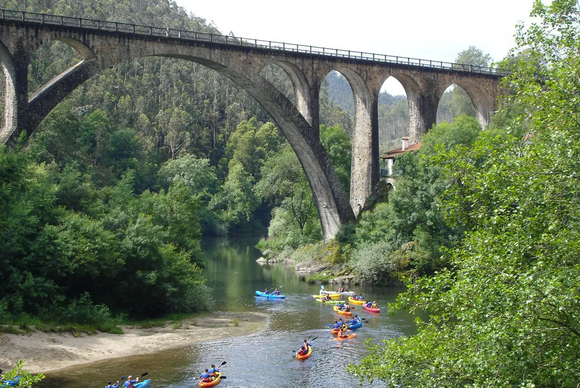 Montanhas mágicas e cascatas para explorar em Sever do Vouga Expresso
