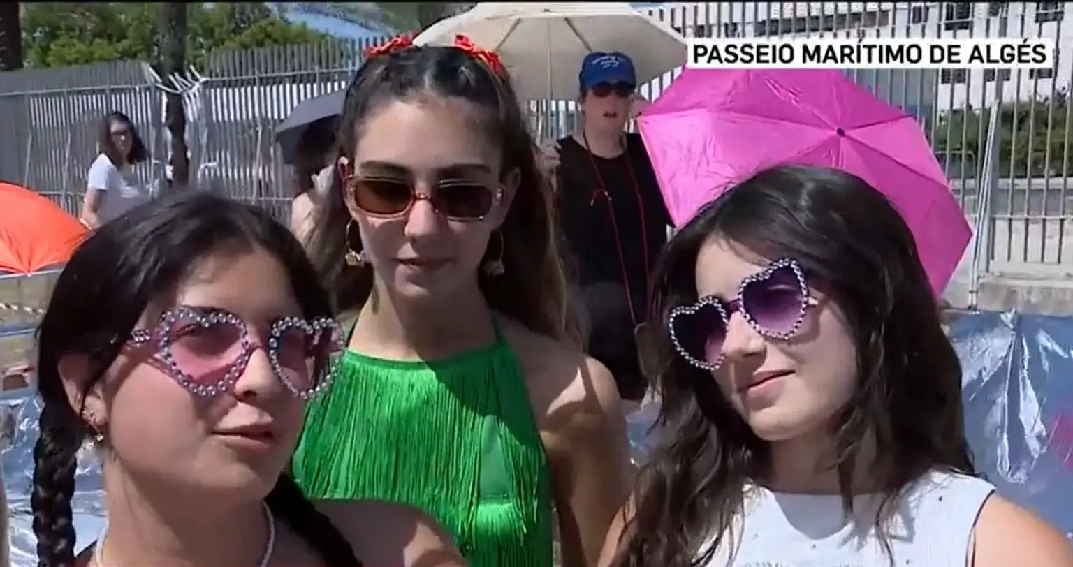 Milhares esperam por Harry Styles em Algés, entre o entusiasmo e a indignação: “Chegámos na quinta, este é o décimo concerto a que vamos”
