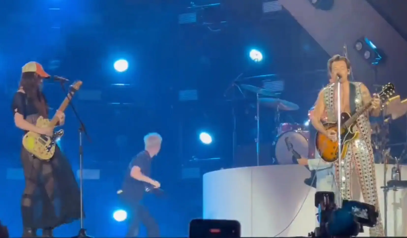Surpresa em Algés: Harry Styles canta duas canções com as britânicas Wet Leg