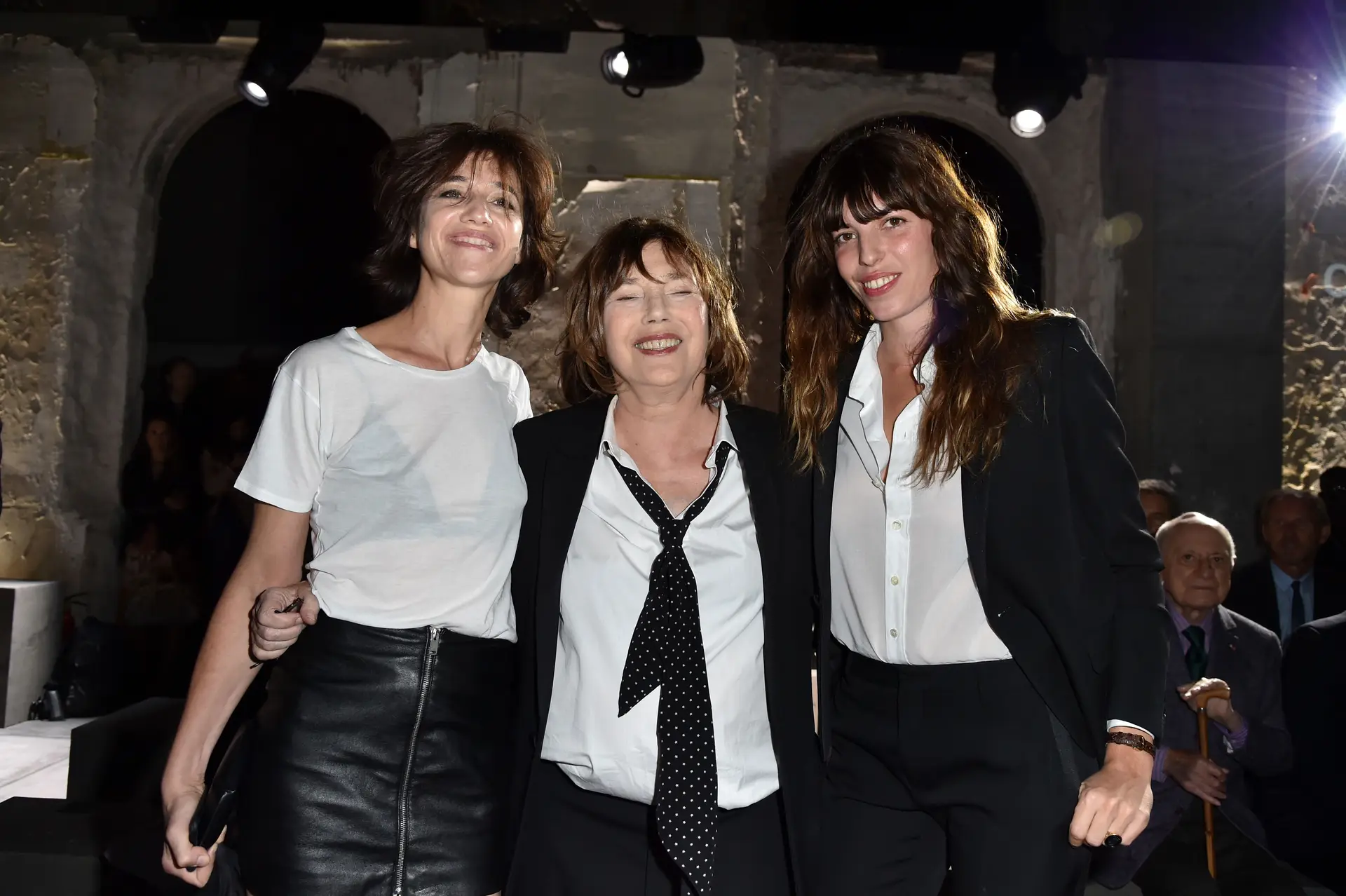 Charlotte Gainsbourg, Jane Birkin e Lou Doillon em 2017