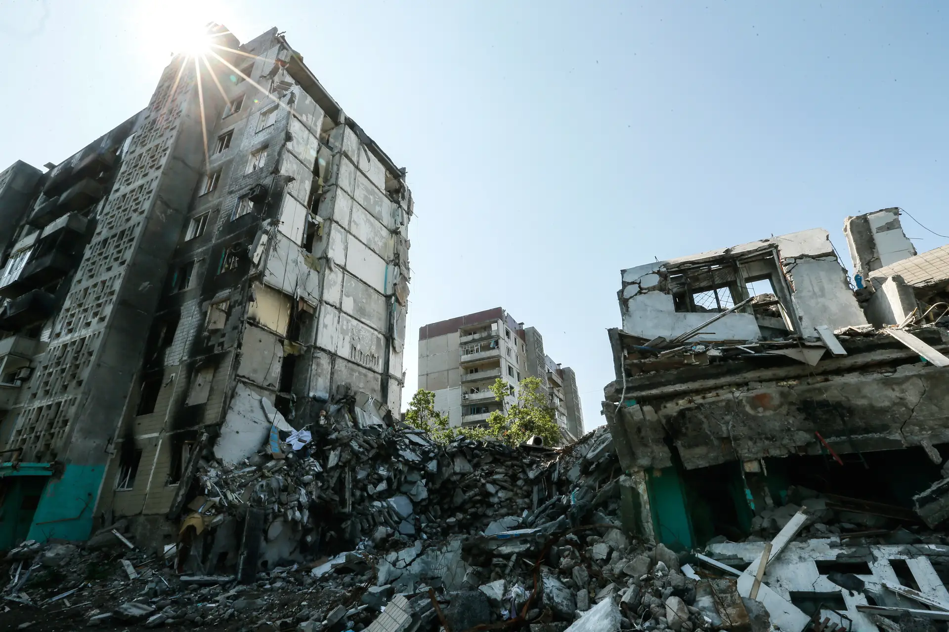 Pensar o futuro da Ucrânia: planos de paz, dificuldades a negociações, o caminho para o pós-guerra