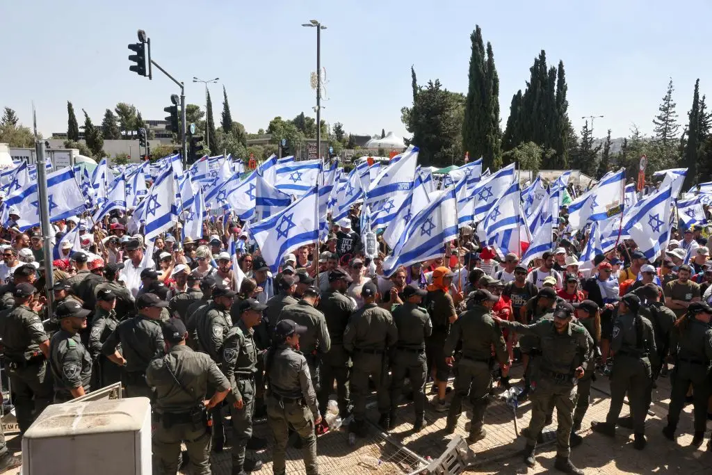 Mais de 200.000 pessoas protestam em Israel contra reforma judicial do Governo