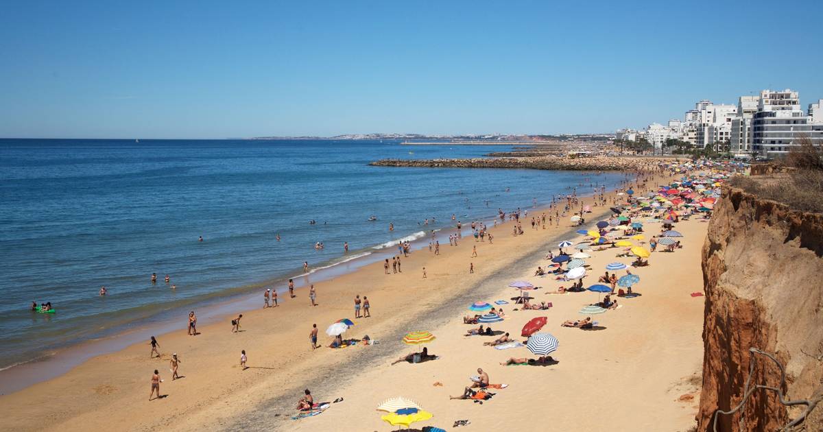 Algarve: autoridades vão verificar se concessionários das praias mantêm as casas de banho abertas a toda a gente
