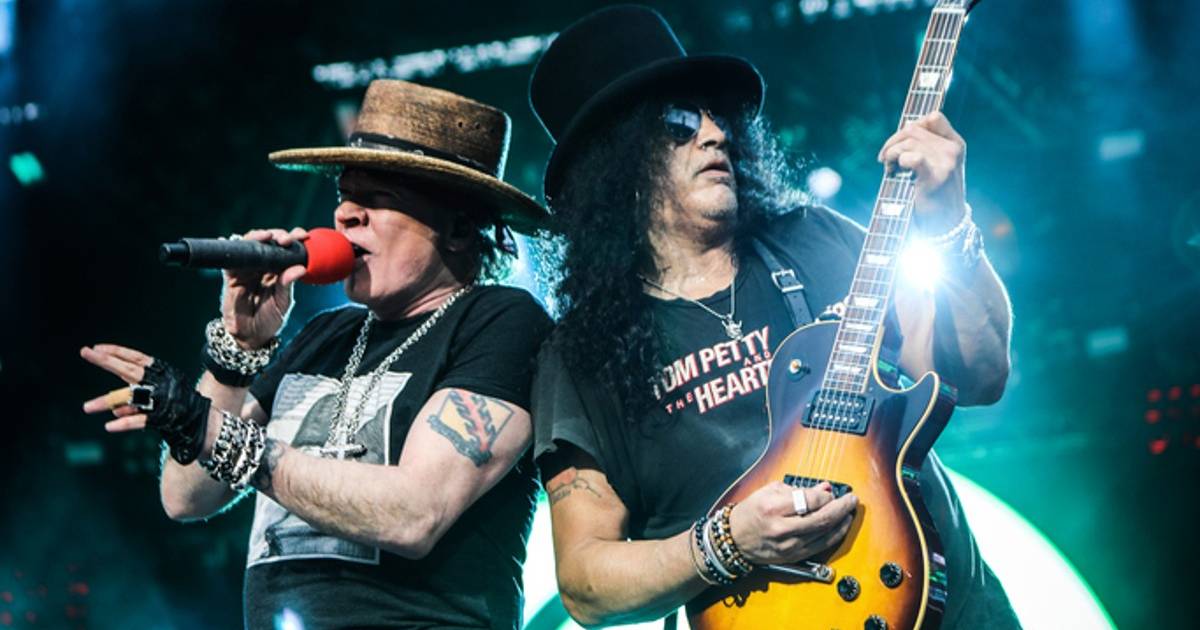 Os Guns N’ Roses estão a “tentar” compor um novo álbum
