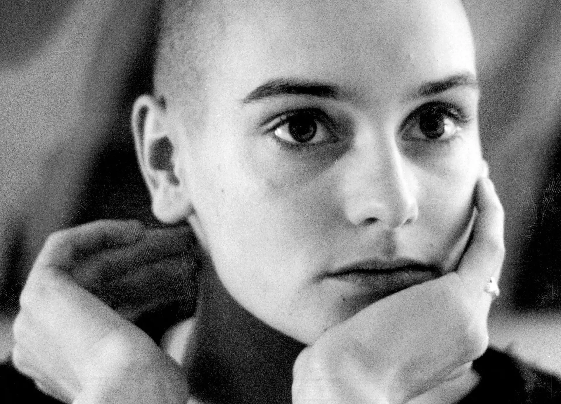 Sinéad Oconnor 1966 2023 O Que Fazer Com Tanta Dor Expresso 7734