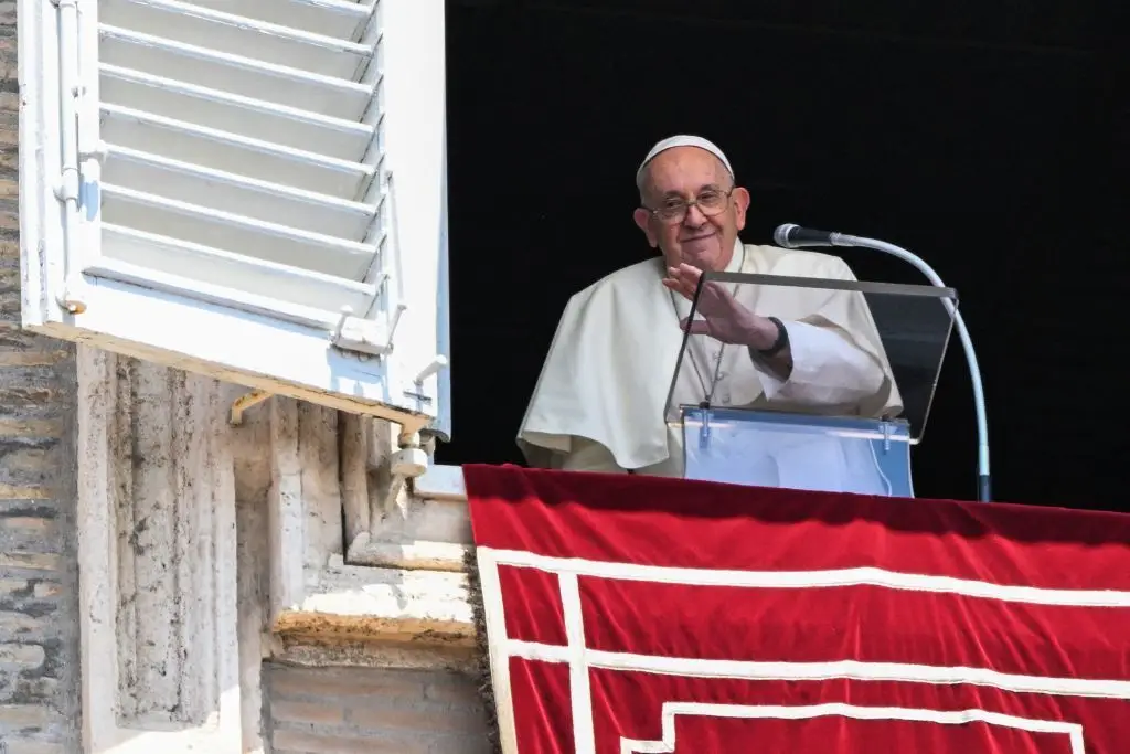 Papa Pede Que O Acompanhem Com Ora Es Durante A Sua Viagem A Portugal Expresso