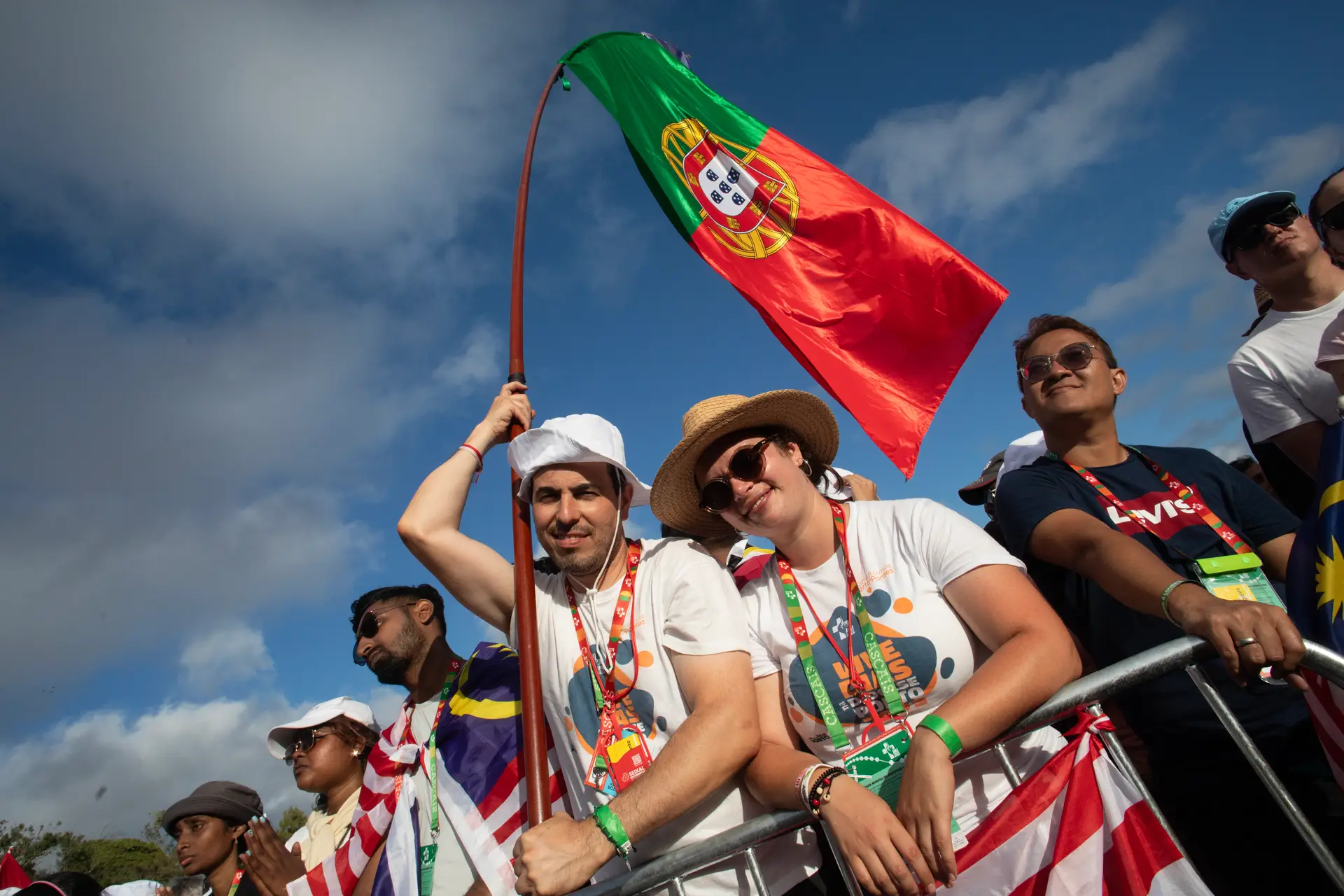 Da “experiência inesquecível” ao “cansaço” acumulado, as emoções da fila da frente do primeiro dia de JMJ