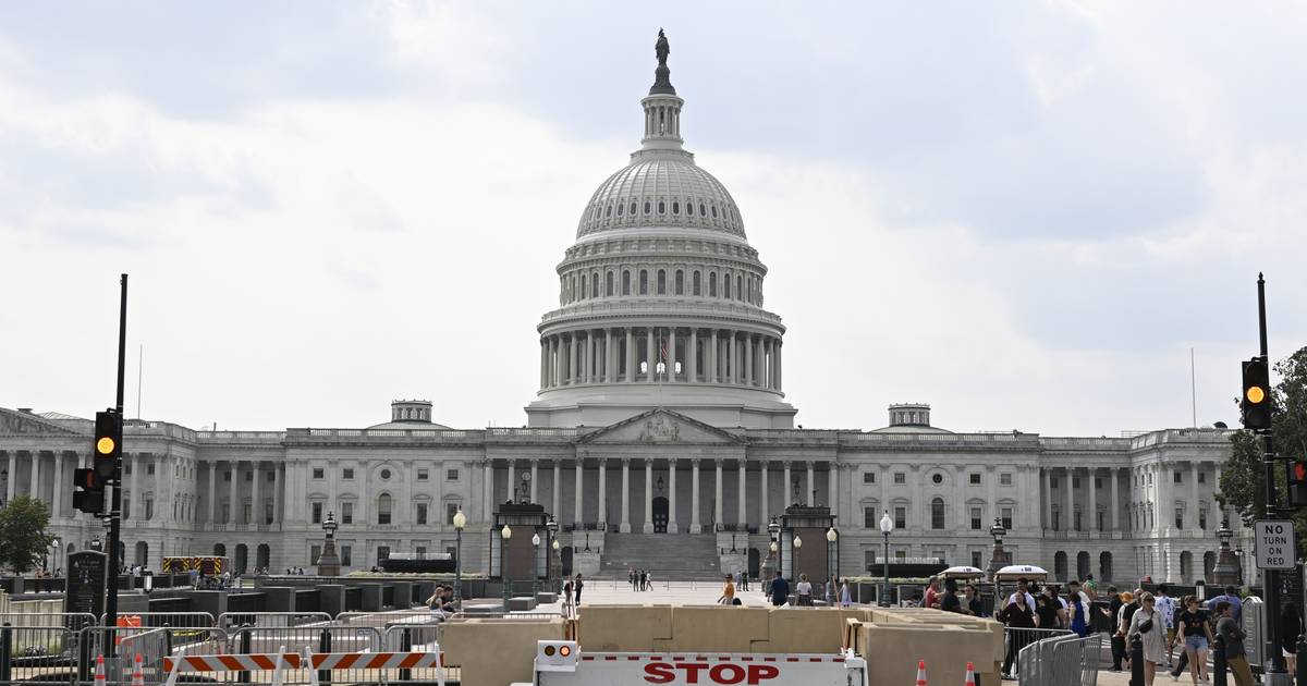 Edifícios do Senado encerrados após relatos de atirador na zona do Capitólio em Washington