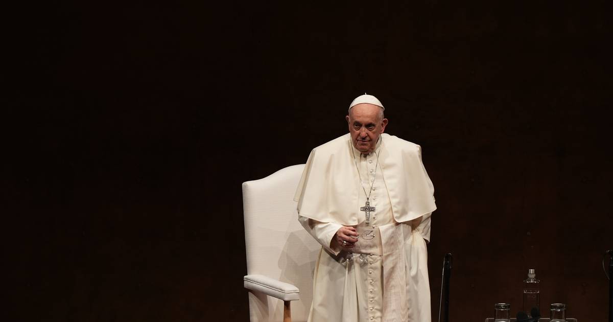 Vítimas de abusos sexuais saíram “comovidas” do encontro com o Papa
