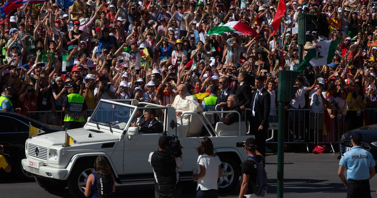 Perante meio milhão de jovens, Papa alerta contra “vazio” das redes sociais