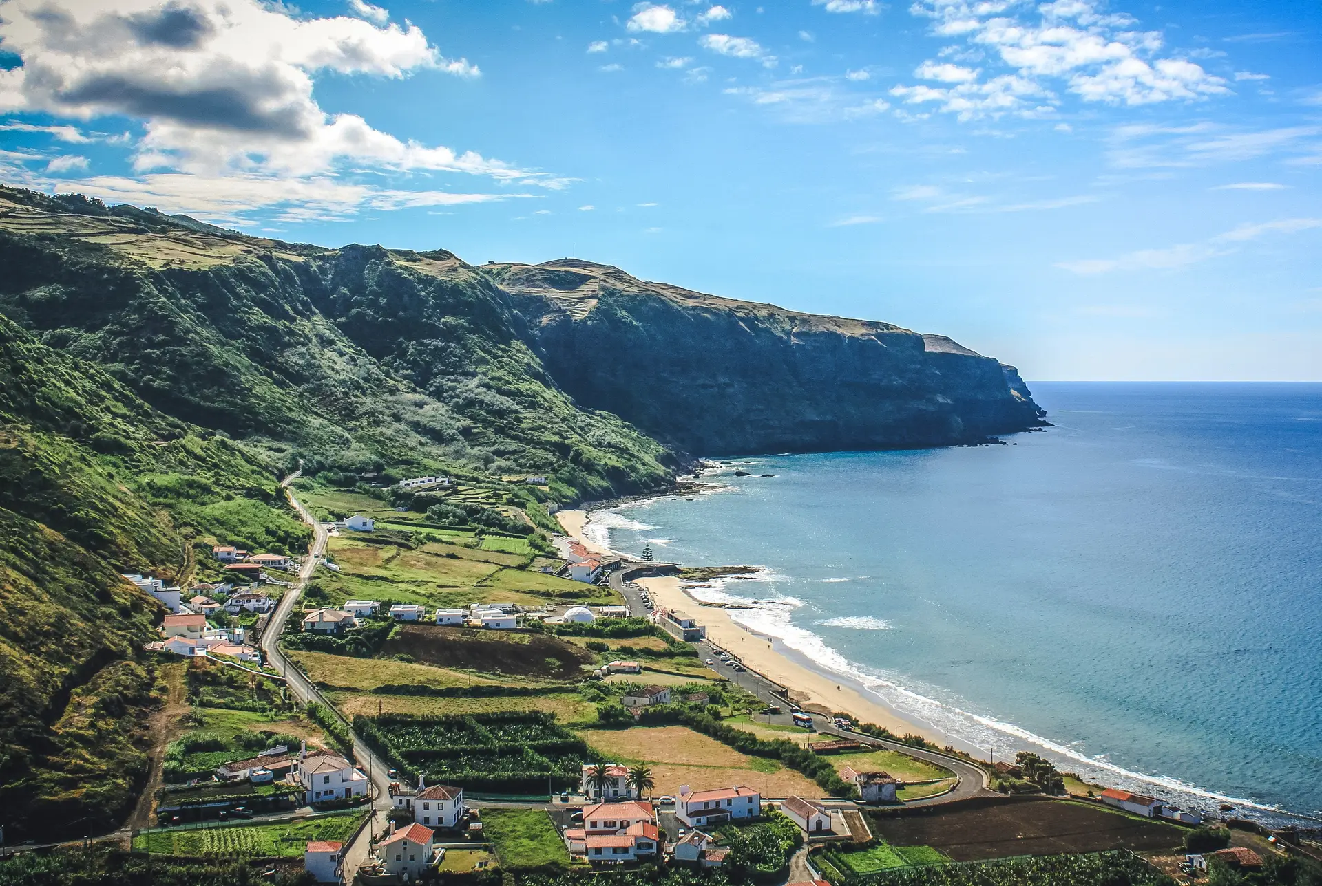 Jardim do Mar, a fajã que é um paraíso surfista na ilha da Madeira