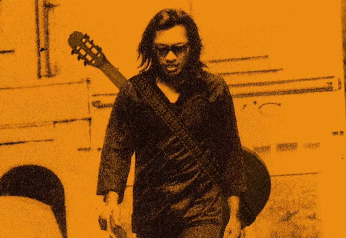 Rodriguez (1942-2023): veja o documentário e ouça a banda-sonora de “À Procura de Sugar Man”