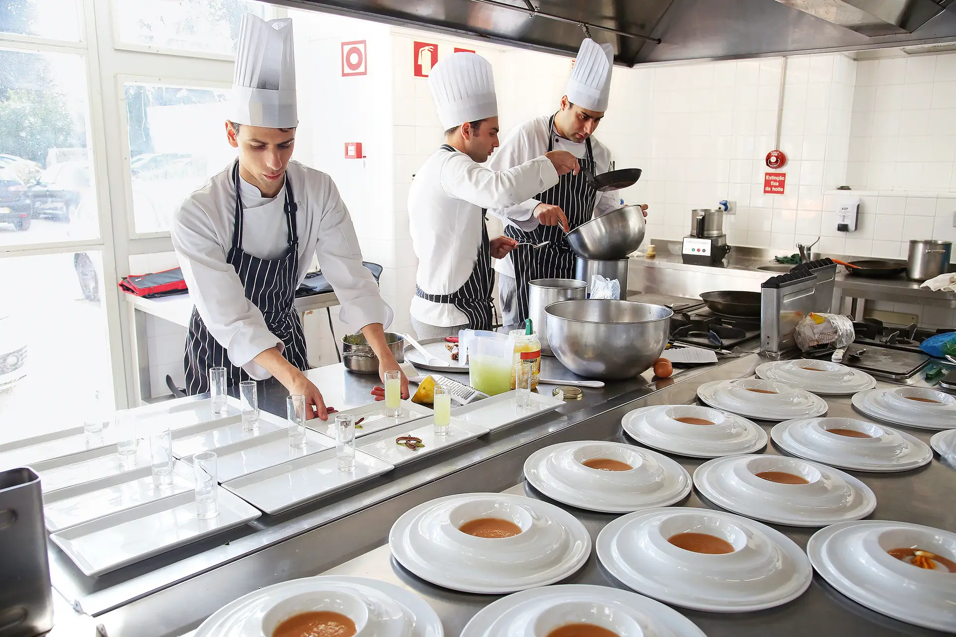 Turismo e construção puxam emprego em Portugal para novo máximo