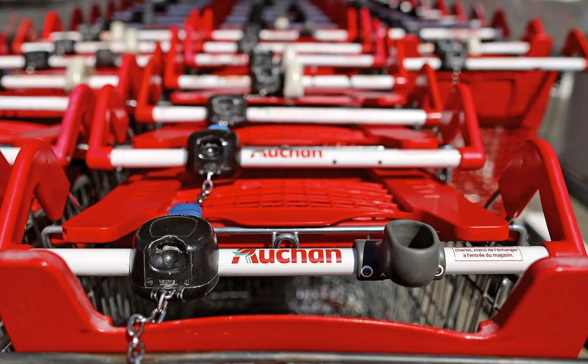 Como a Auchan agita o mercado com a compra do Minipreço