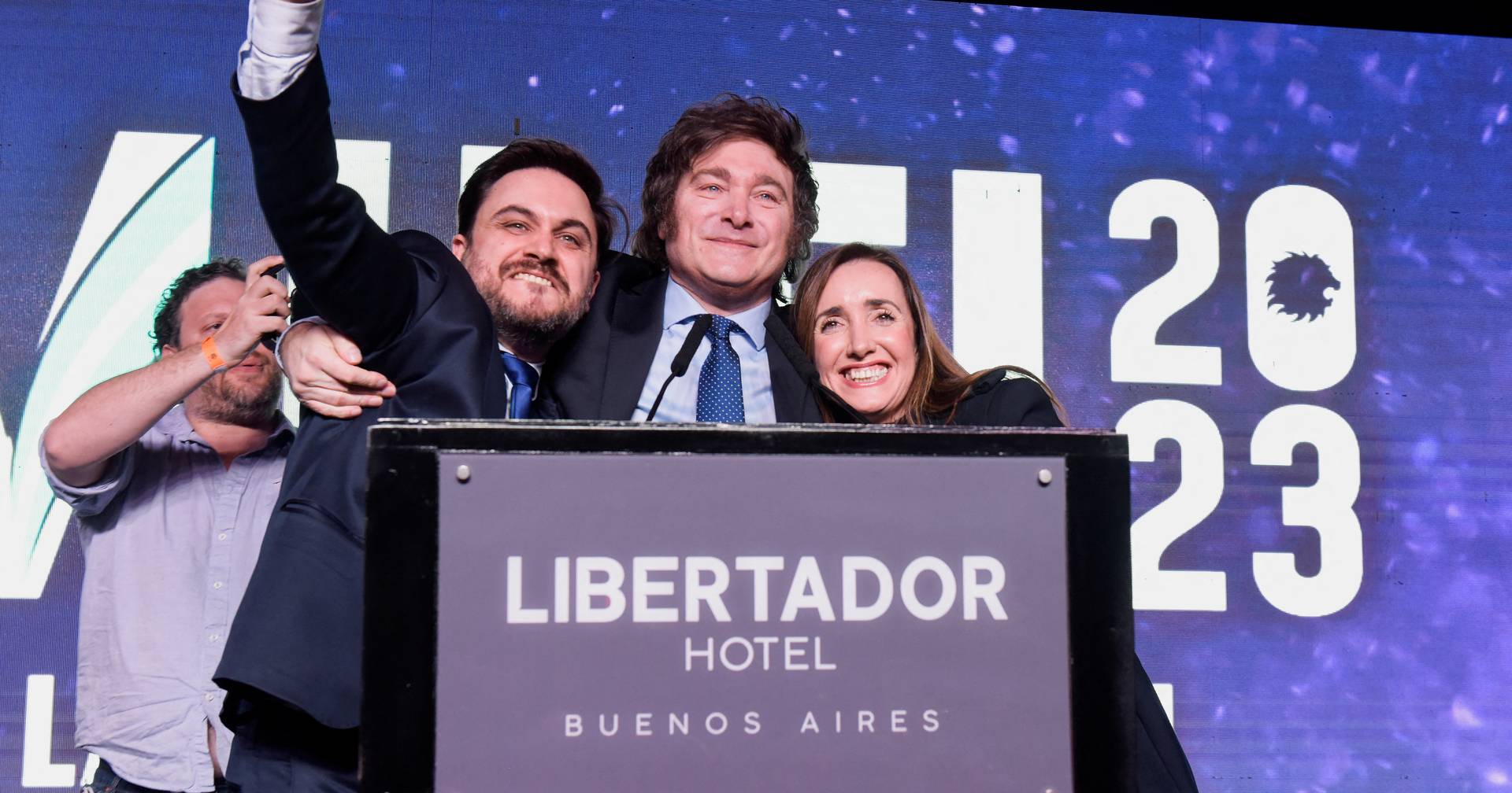 “La victoria de Milei sacude el sistema político tradicional”: Los argentinos dieron luz verde al partidario de Trump y aliado de Bolsonaro