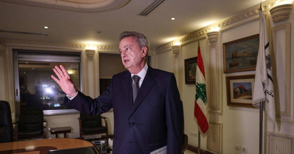 Governador do banco central do Líbano congela ativos de ex-chefe e familiares