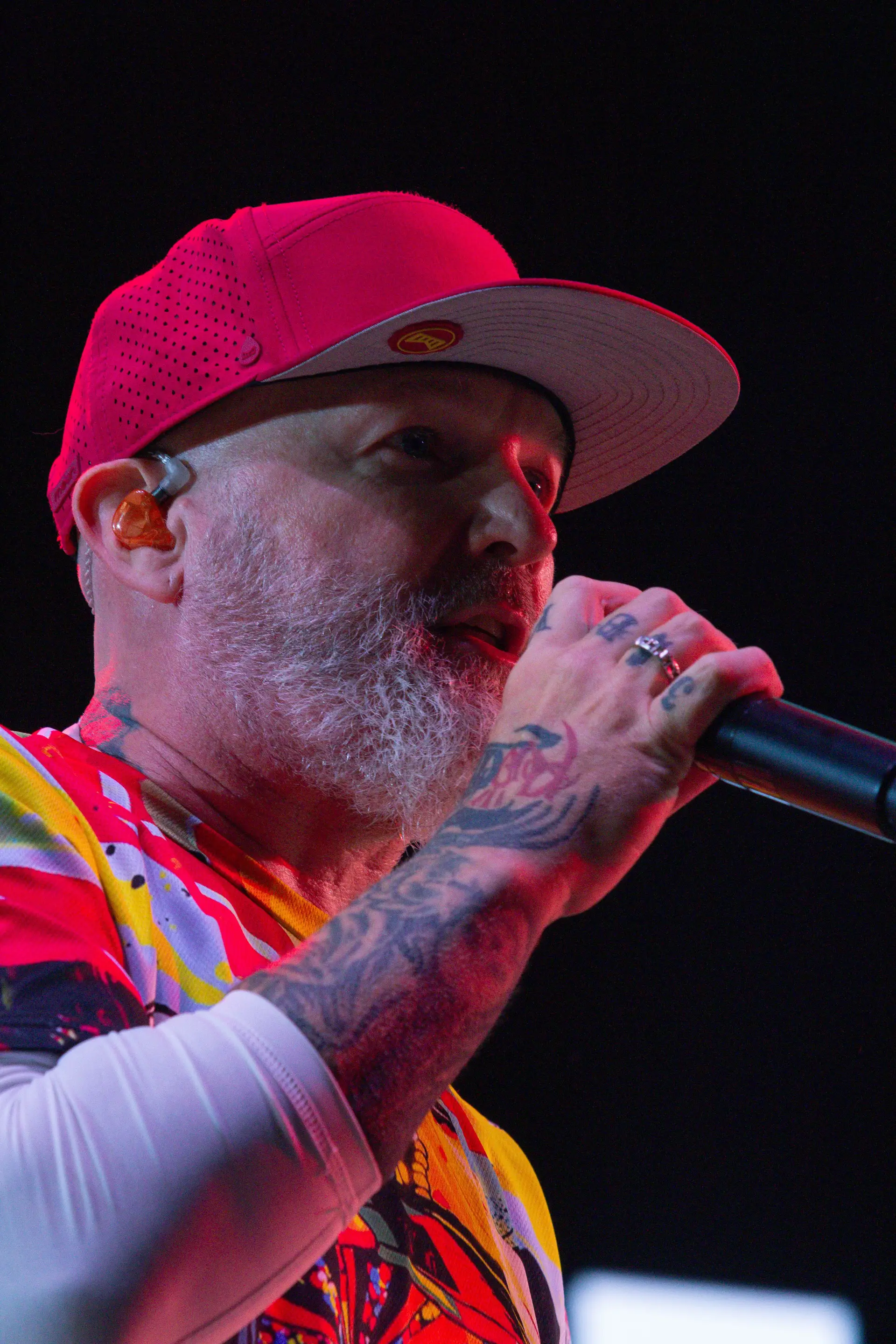Fred Durst foi o principal rosto de um concerto eletrizante dos Limp Bizkit em Vilar de Mouros