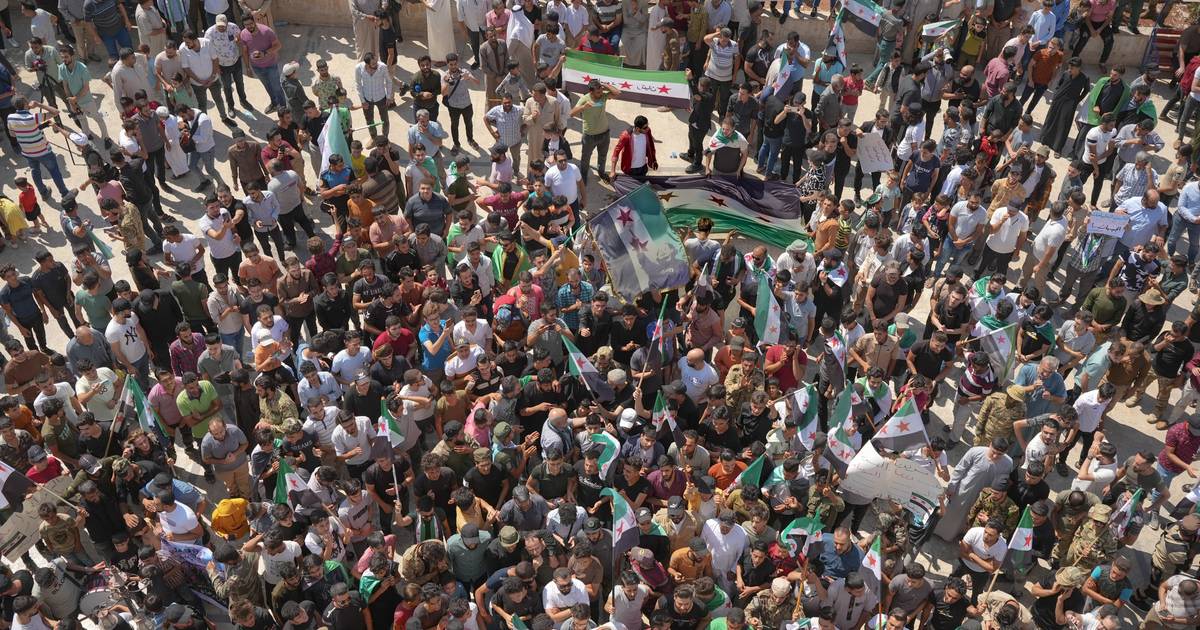 Protestos na Síria entram na segunda semana: manifestantes já só aceitam saída de Bashar al-Assad