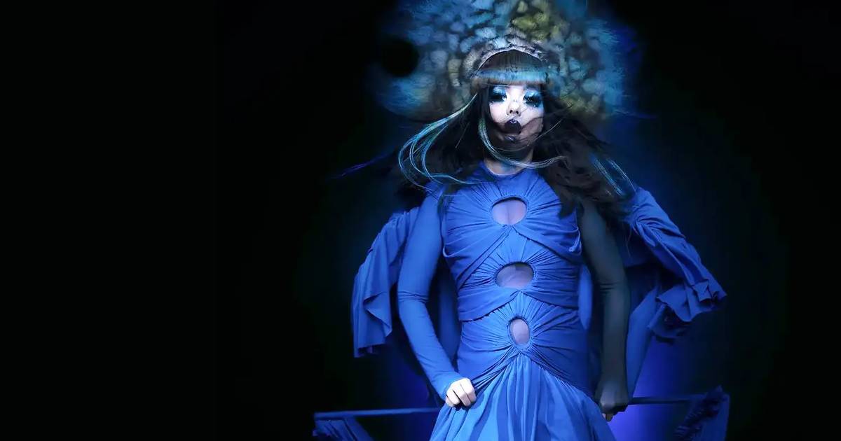 Entrevista a Björk: “Se fizesse o que a Islândia queria de mim, teria passado os anos 80 a vender peixe”