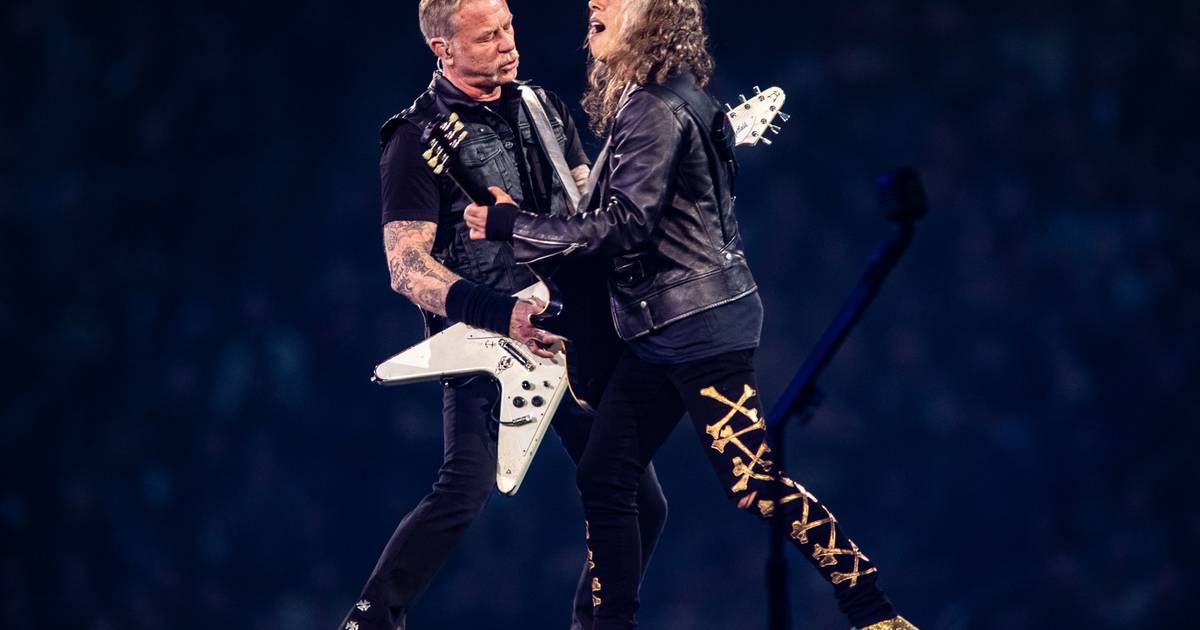 Uma cadela fugiu de casa e acabou a assistir a um concerto dos Metallica