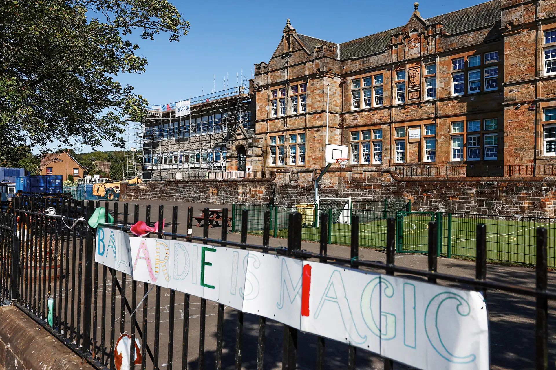 A escola primária de Balbardie em Bathgate, na Escócia, é uma das que estão em perigo