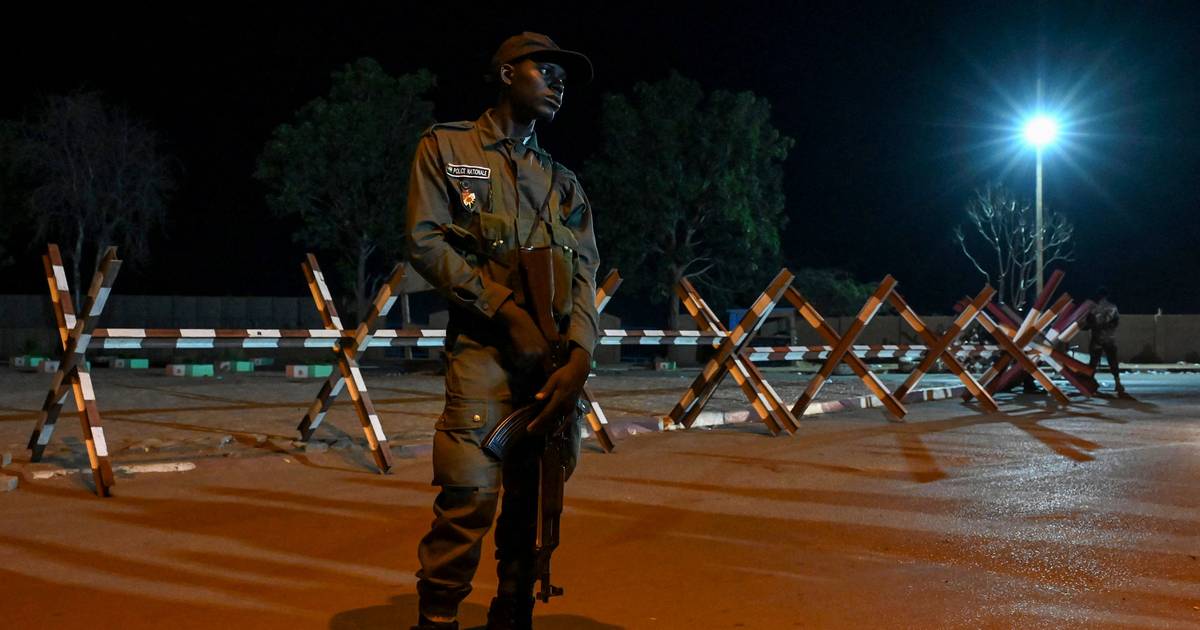 Níger: França refuta acusação de preparação de intervenção militar no país