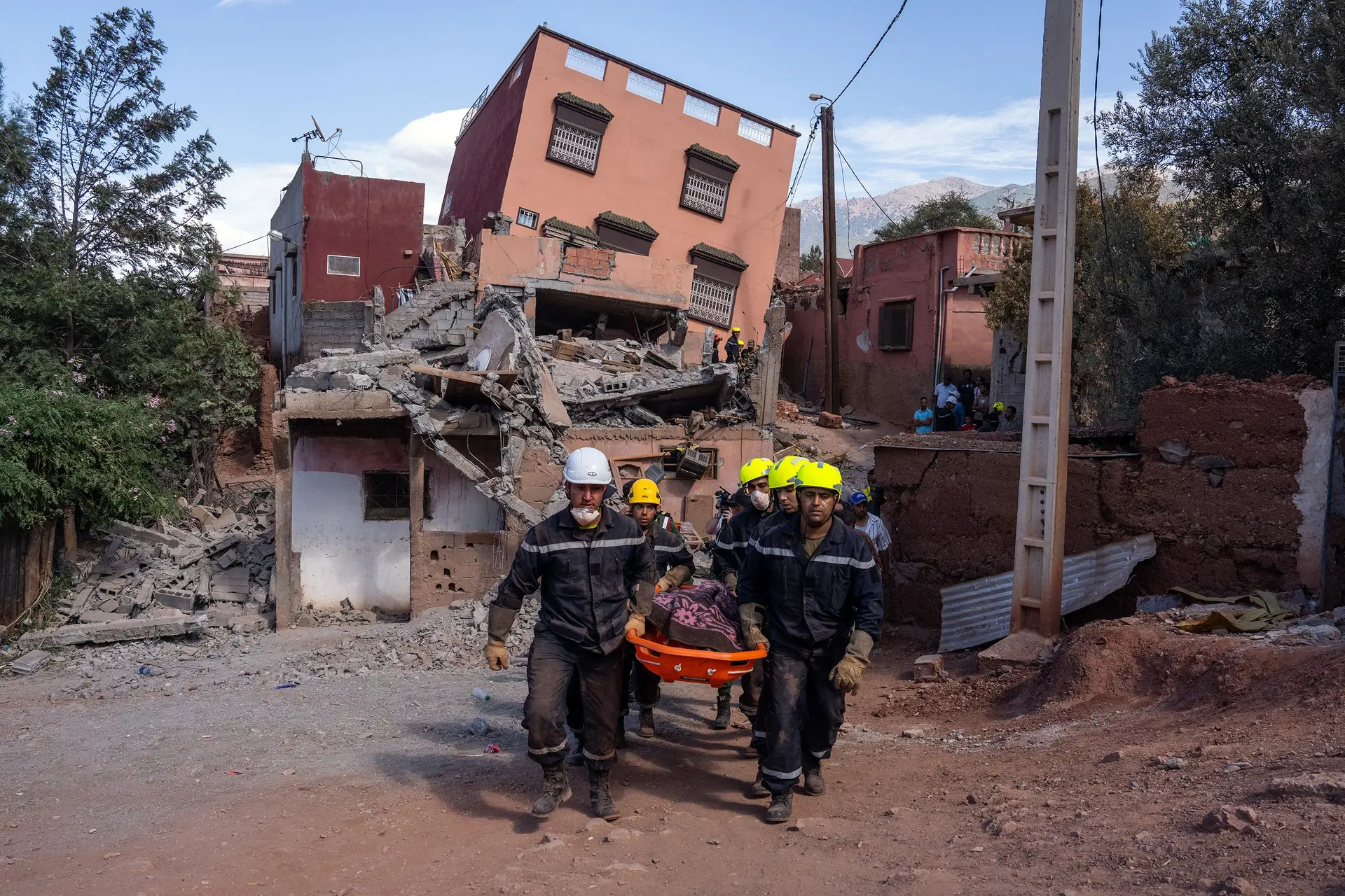 Marrocos aceita ajuda de apenas quatro países, incluindo Espanha e Reino Unido