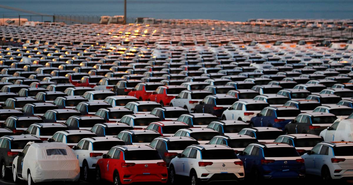Autoeuropa quer produzir 230 mil carros este ano, vai parar no verão para renovar a fábrica e dá prémio de €6000