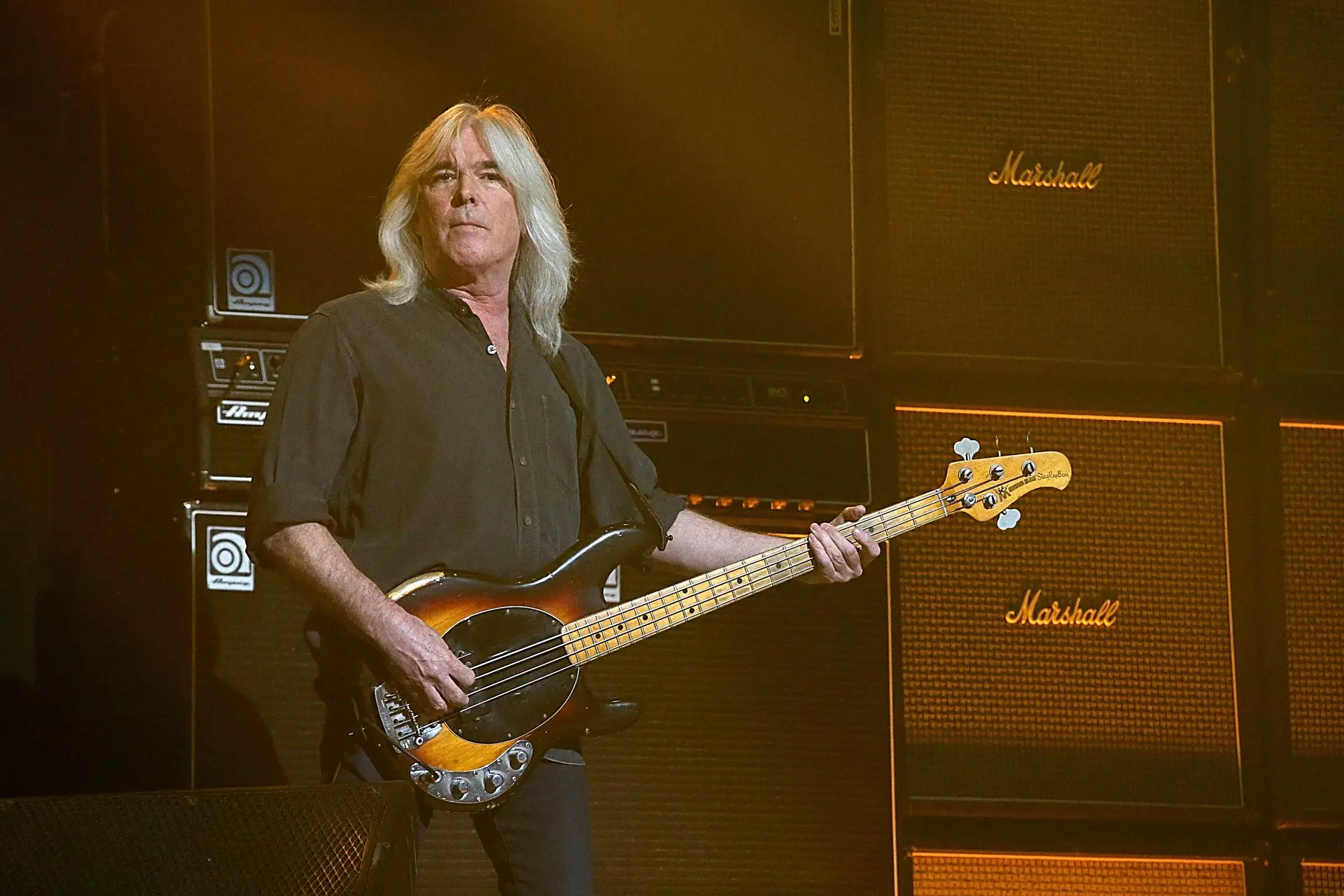 AC/DC anunciam o regresso do baixista Cliff Williams, mas há outro ...
