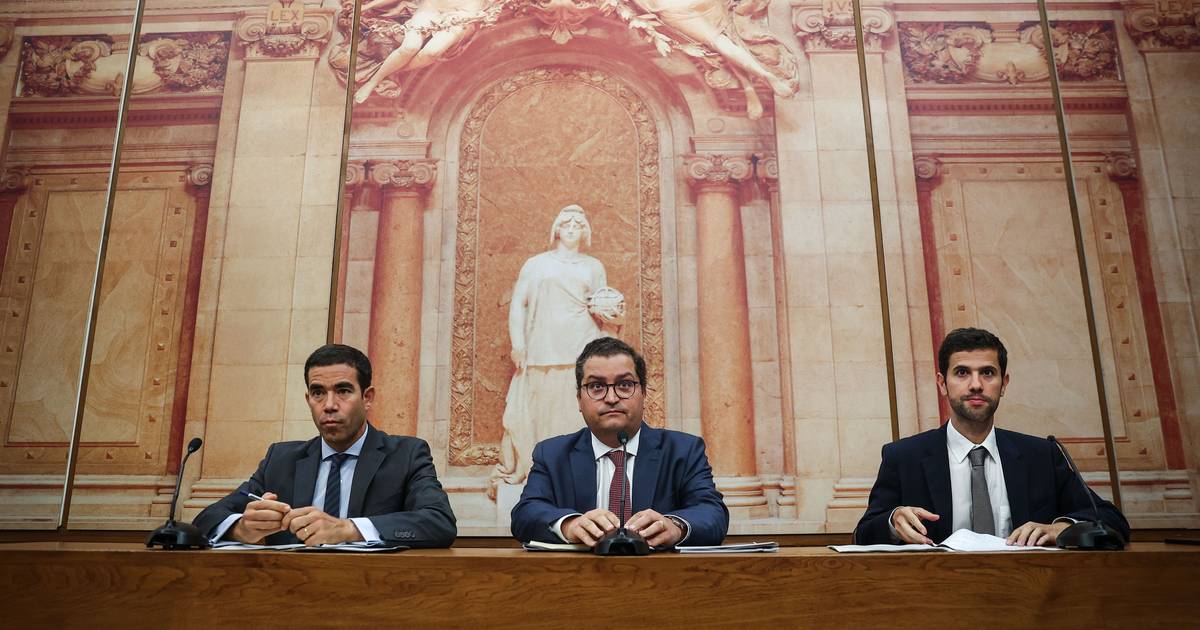 Chega e PS travam Centeno e Nazaré Cabral no Parlamento