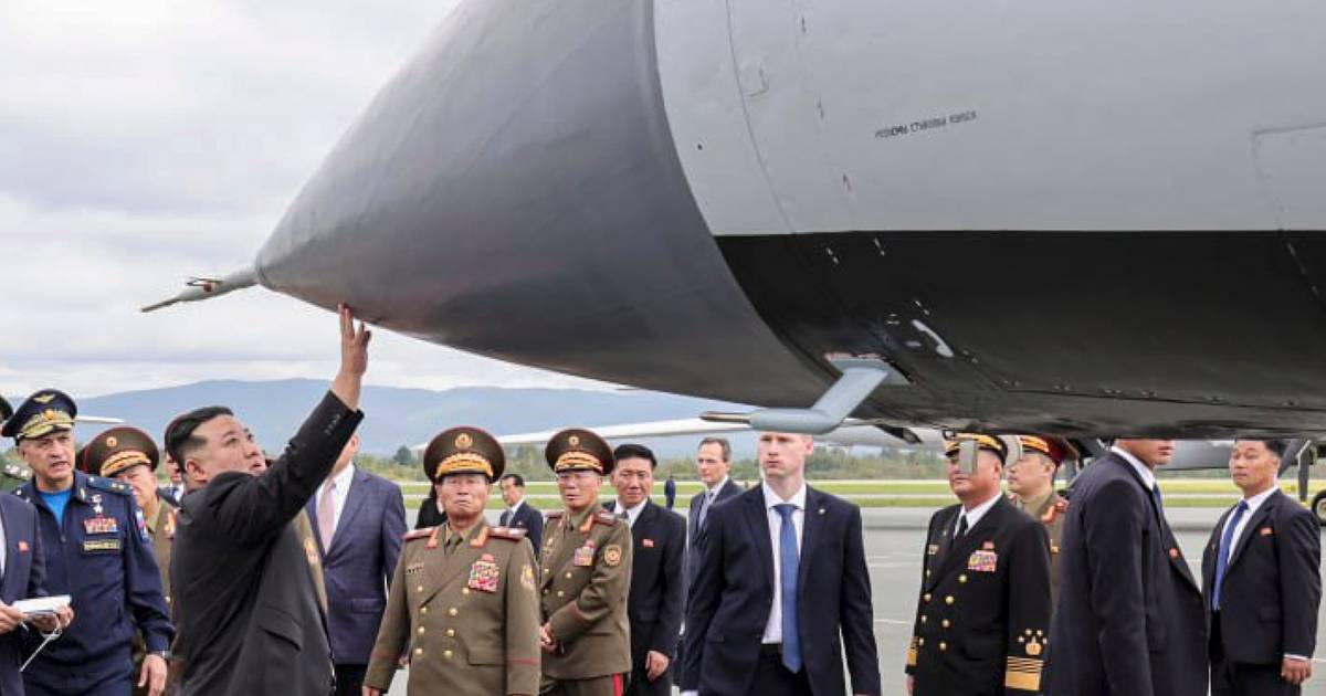 Ministro da Defesa russo mostra a Kim aviões estratégicos e mísseis hipersónicos Kinzhal