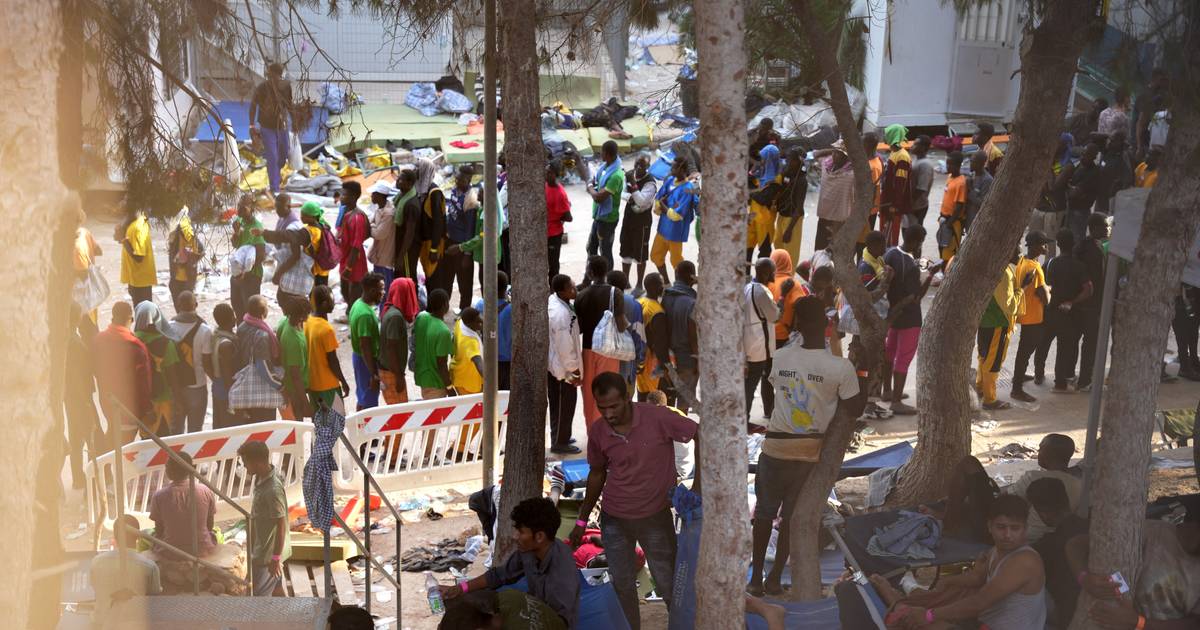 Portugal disponível para acolher migrantes de Lampedusa