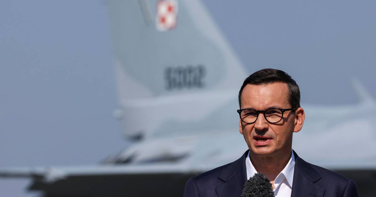 Há uma batalha pelo coração da direita polaca, mas comparar partidos é "comparar a avó que vai à igreja com o Lobo de Wall Street"
