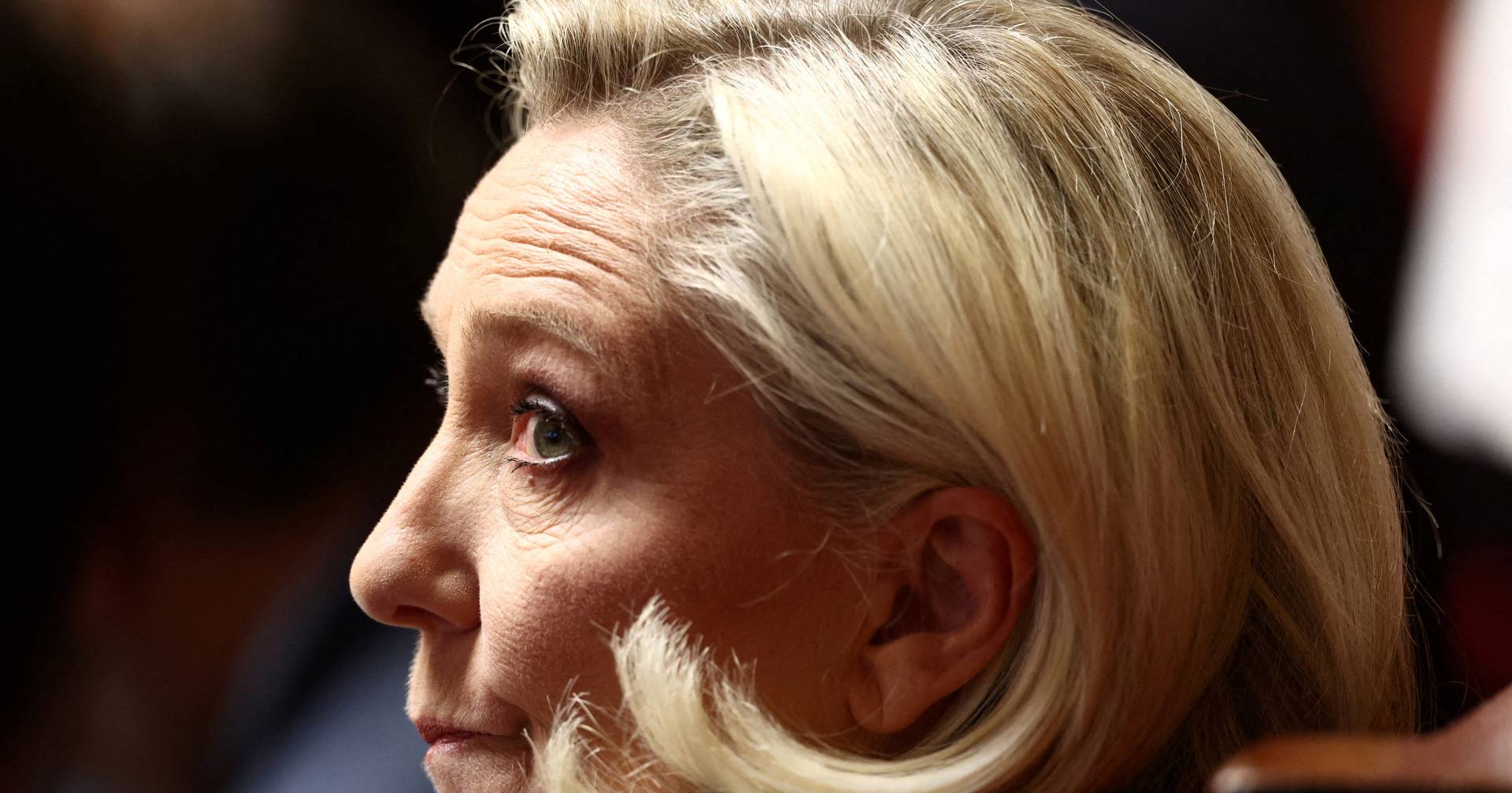 Marine Le Pen vai a julgamento por utilização indevida de fundos europeus