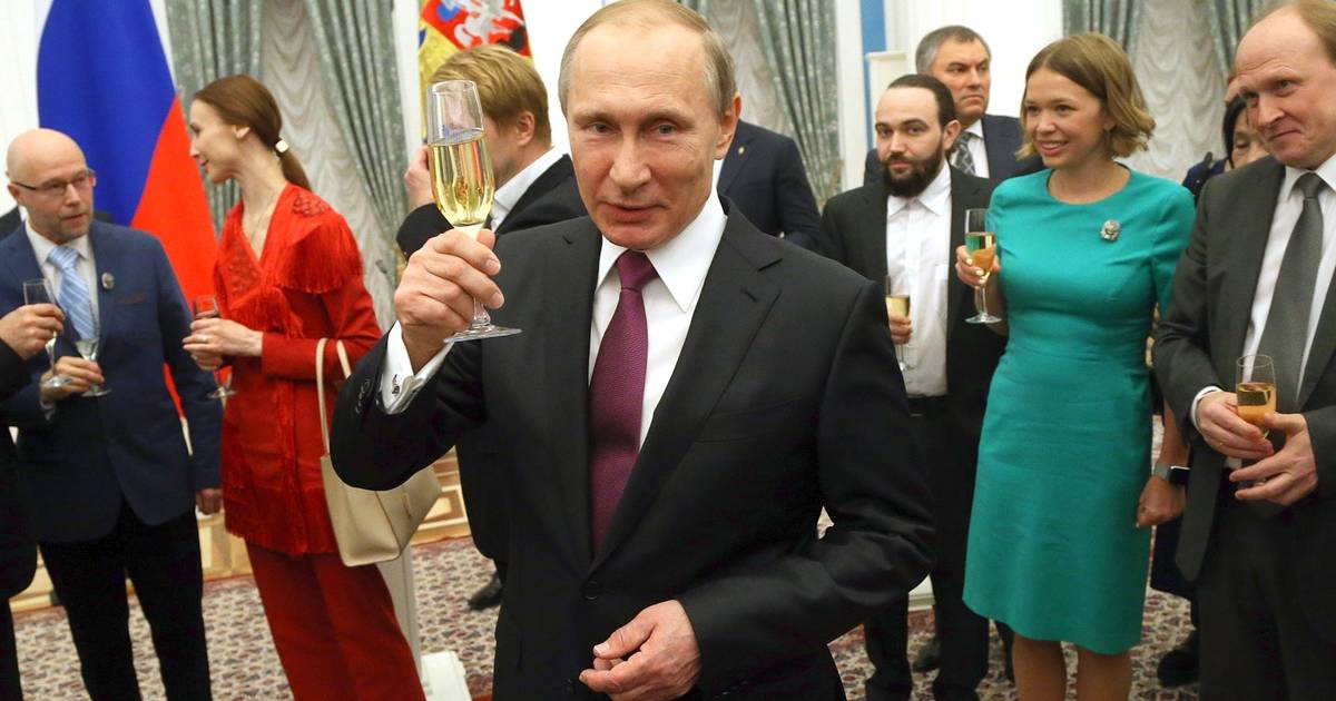 Putin aumenta em 5,5% o seu próprio salário (e das autoridades russas). Imprensa diz que quer garantir apoios nas eleições de 2024