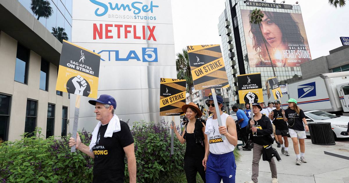 Greve em Hollywood: atores e produtores regressam à mesa de negociações ao 103.º dia de greve