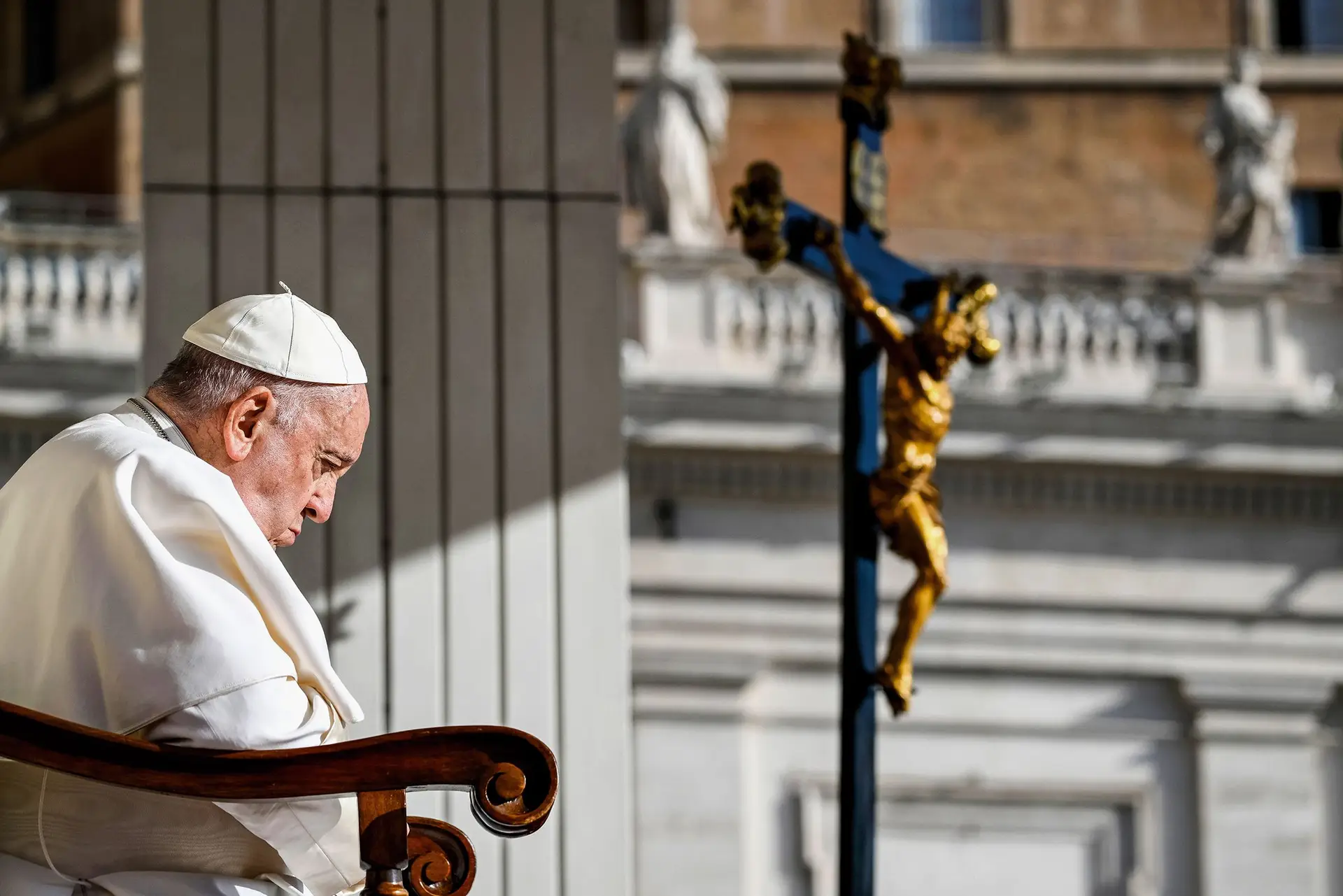 Das 8h às 19h: o Expresso viaja com o Papa Francisco para Portugal