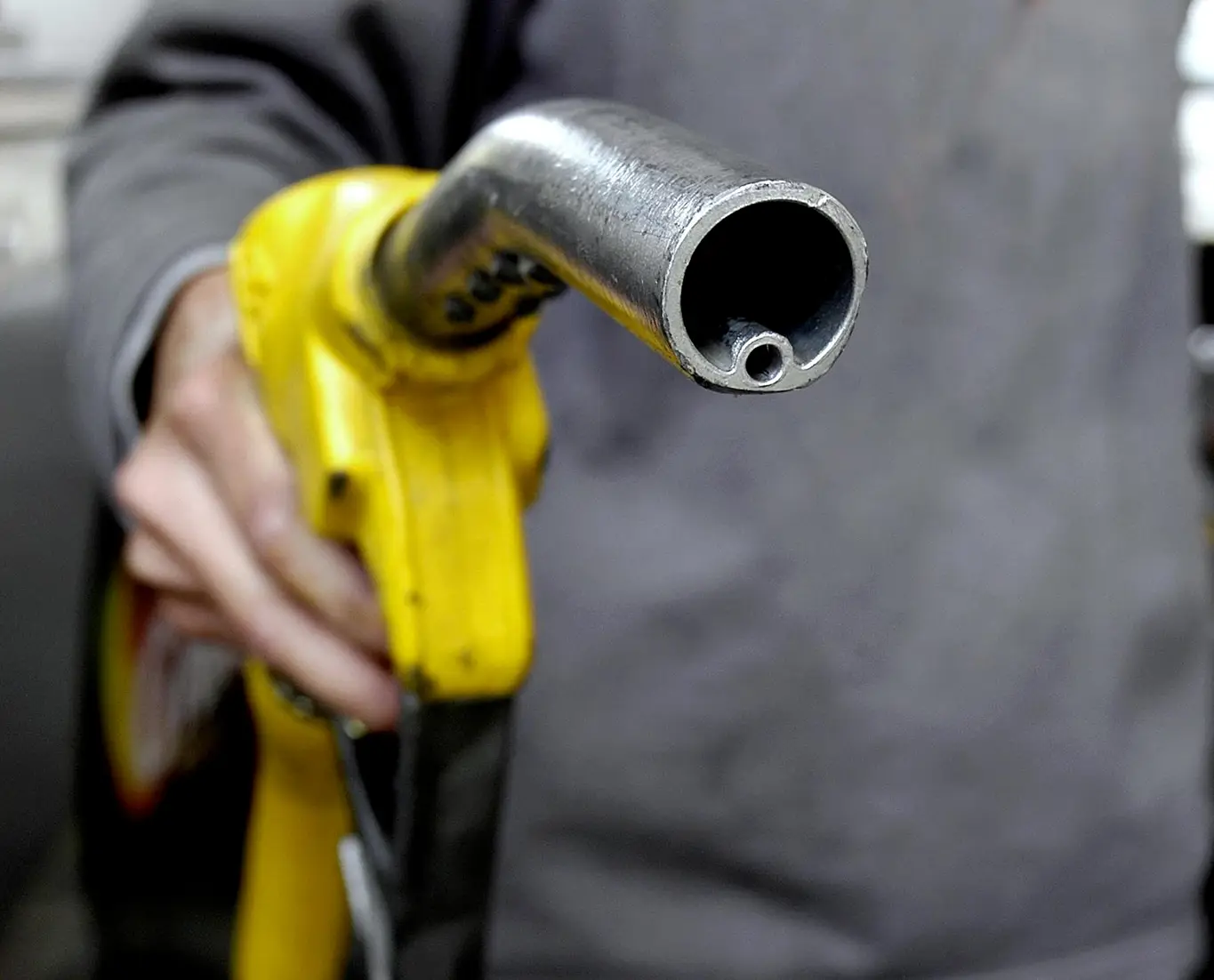 Après cinq semaines de hausse, les prix des carburants baissent pour la semaine