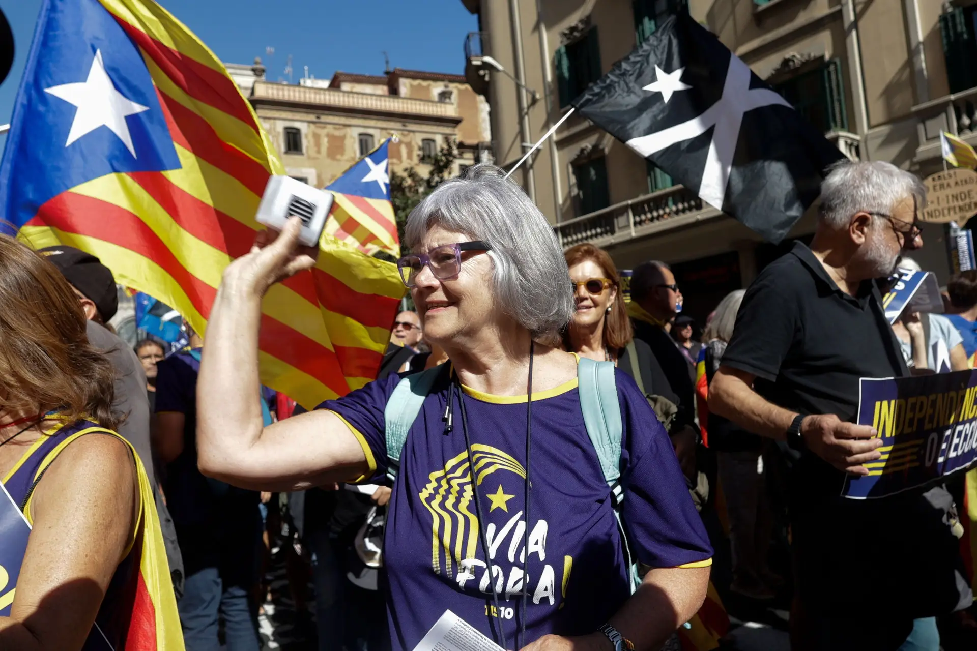 Independentistas catalães pedem novo referendo, no 6º aniversário da consulta que levou à justiça