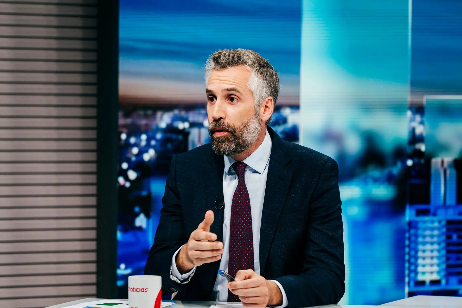 O trapézio de Pedro Nuno